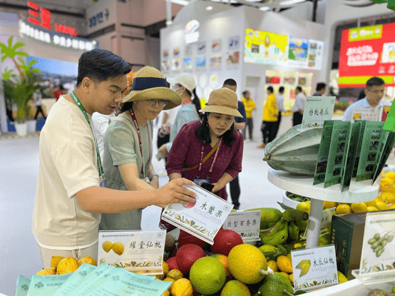 “Yecheng Xiangjian” fragrances waft around the world Hainan’s high-quality specialty agricultural products make a grand appearance at the Winter Fair in Haikou.