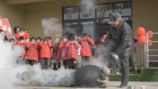 Experience the Culture of Chinese New Year in Kindergarten